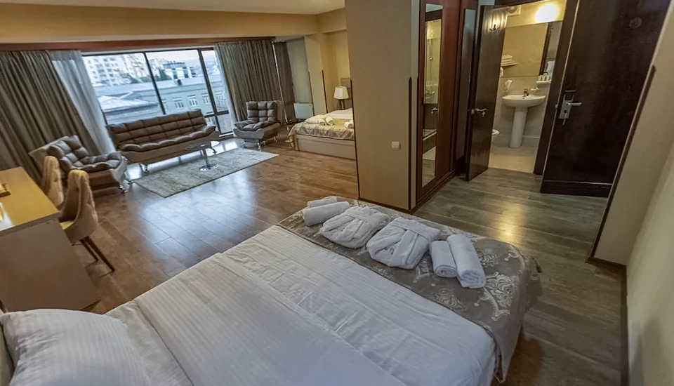 هتل پینو وره پالاس تفلیس